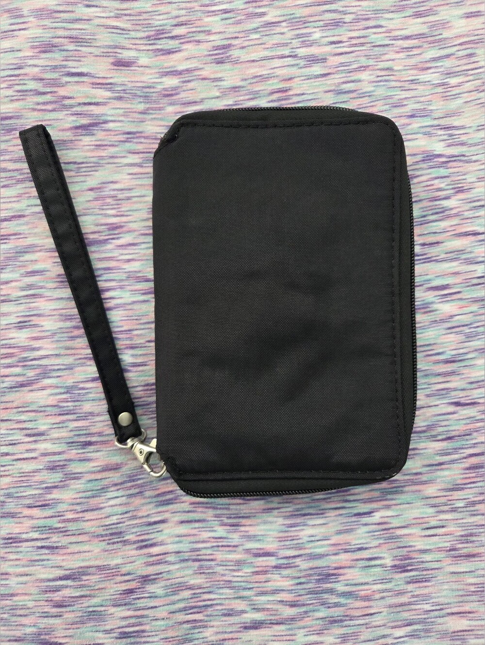 Travelon Zip Around RFID Passport Wallet
